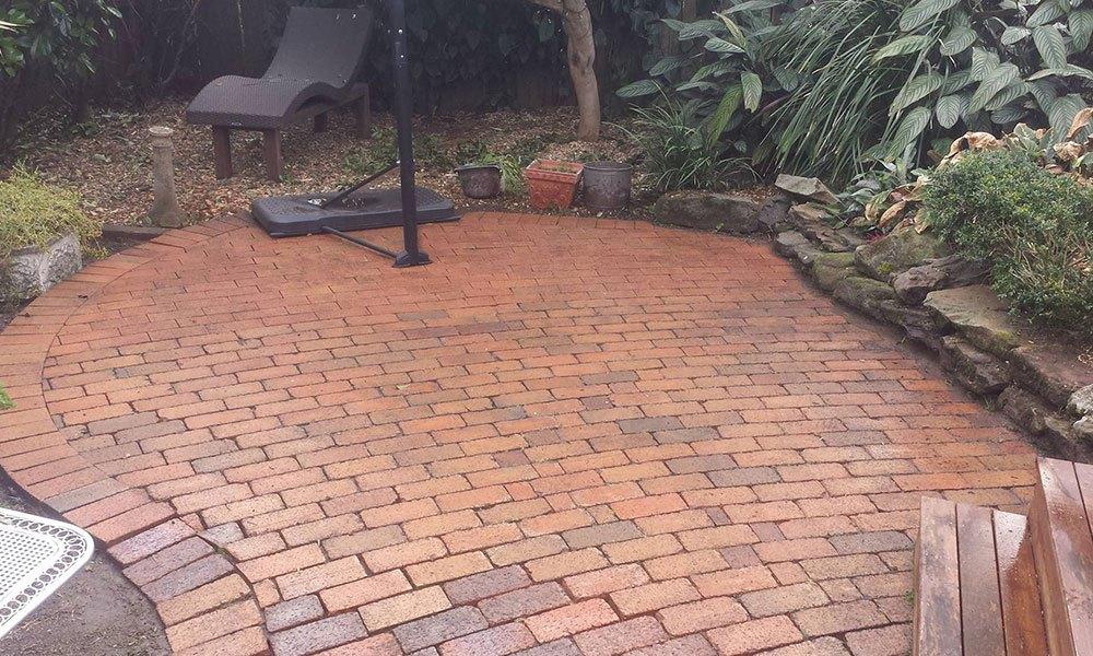 pressure washing residential driveways cleaning