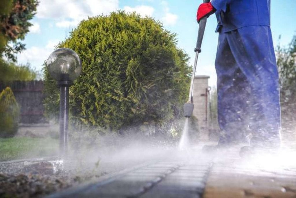 what is the best way to clean a driveway1